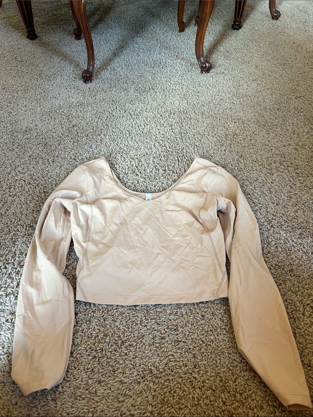 Lululemon-Women's Long Sleeve Scoop Neck Crop Top - Cream